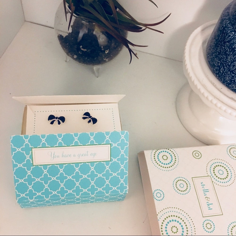 Stella&Dot Bow Earrings